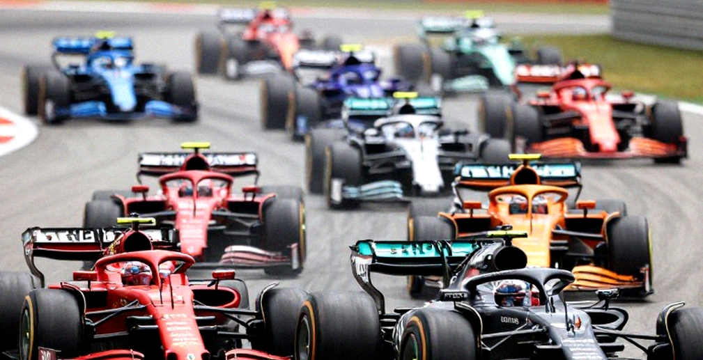 हॉर्नर का पिटवॉल प्रस्ताव: जहाँ F1 का मनोरंजन, टीमों की बौद्धिक संपदा से टकराता है